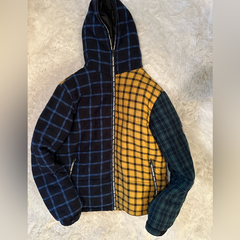 PINK DOLPHIN
THE TRIPLE PLAID PUFFER size S